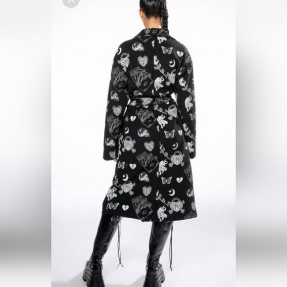 EYE-CATCHING Tattoo Lover Trench Coat, UNOPENED, size Medium/large - Picture 3 of 9